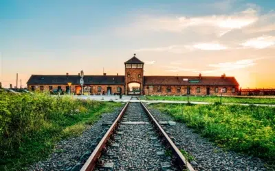 Auschwitz tour Birkenau Auschwitz II main gate