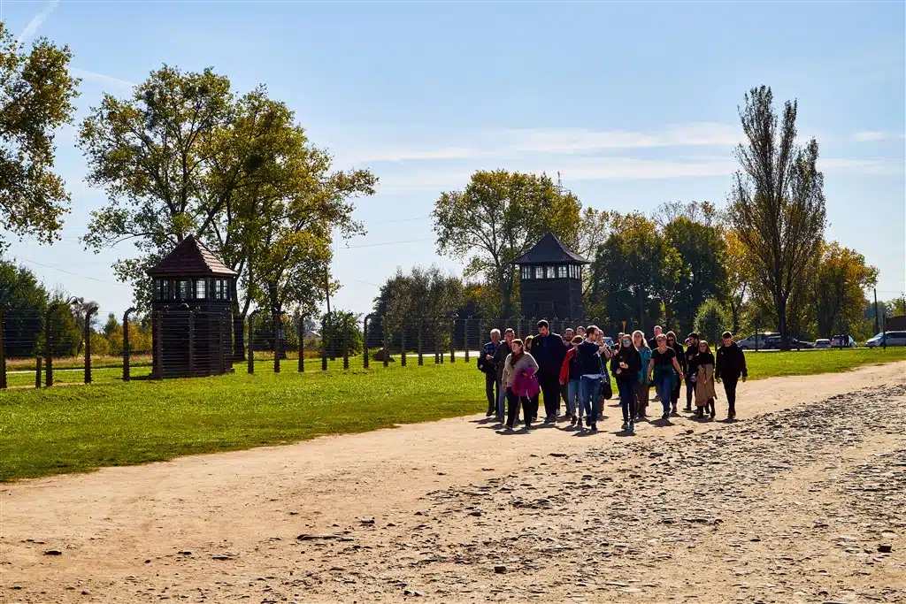Guided Auschwitz tour from Krakow tourists on Auschwitz trip