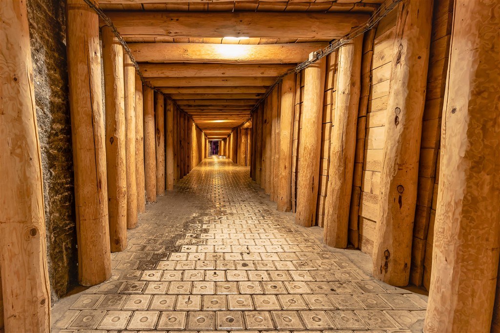 Old path in the Salt Mines