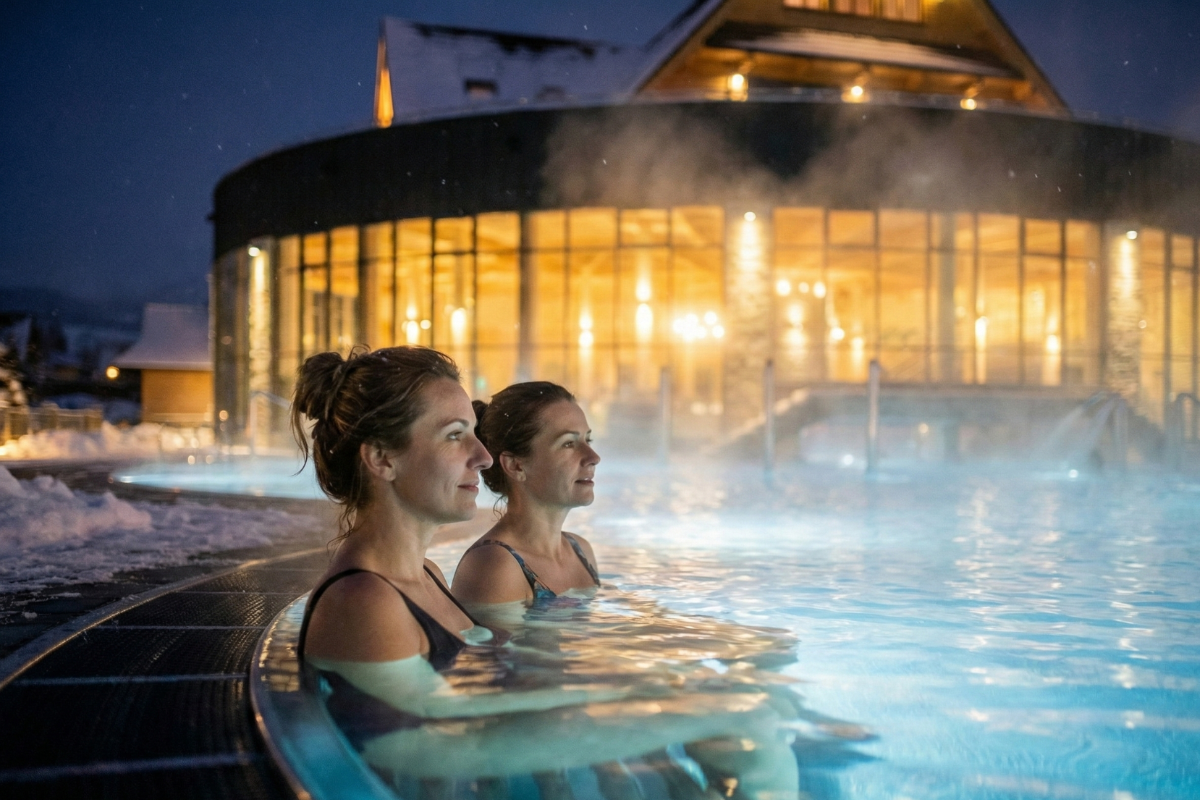 Night Thermal Baths Experience in Zakopane Zakopane night thermal baths Chochołowskie Termy outdoor pools after dark