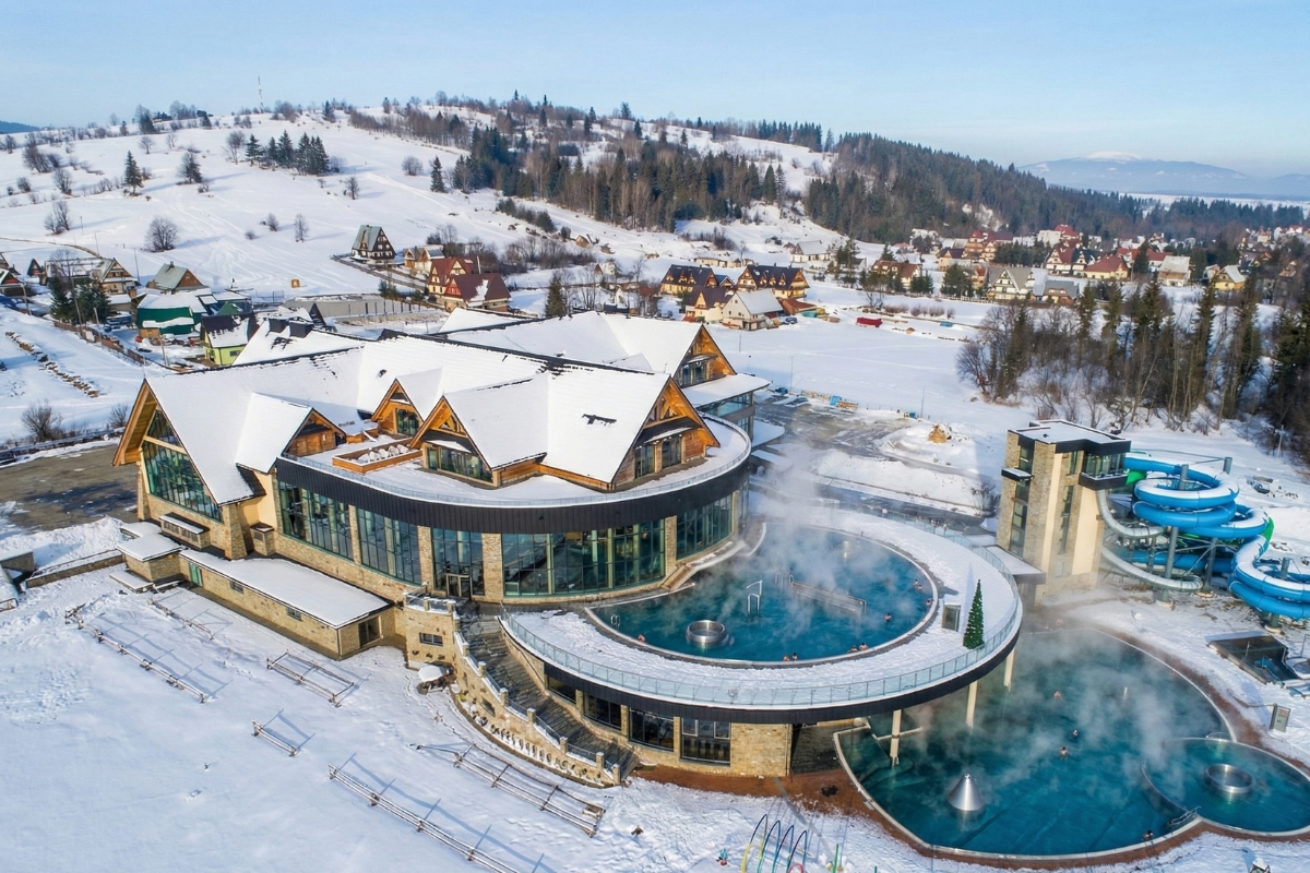 chocholow-thermal-baths-aerial Aerial view of Chocholow Thermal Baths with outdoor pools in winter